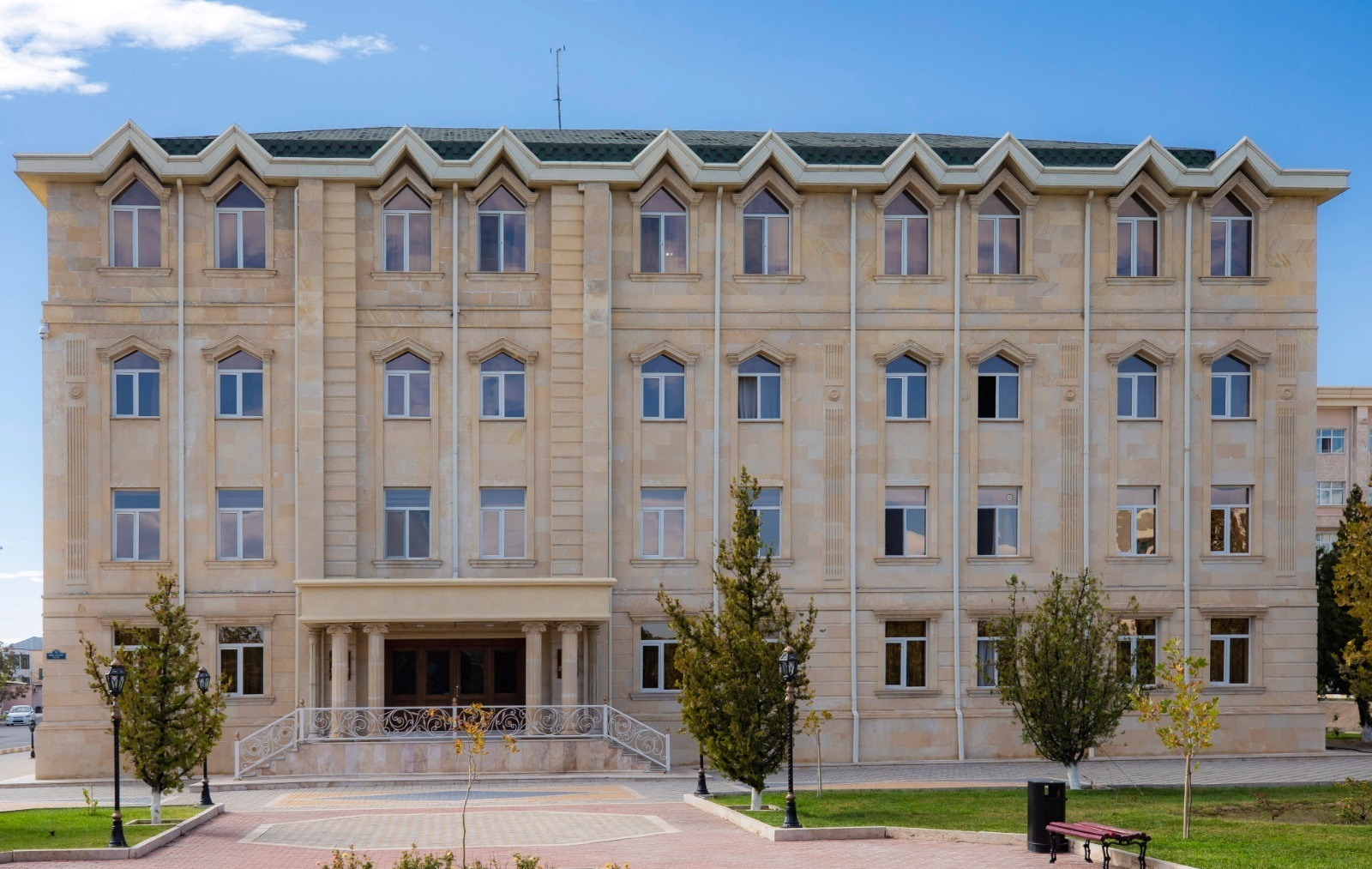 Naxçıvanda kommersiya qurumlarının sayı 13,8 faiz artıb